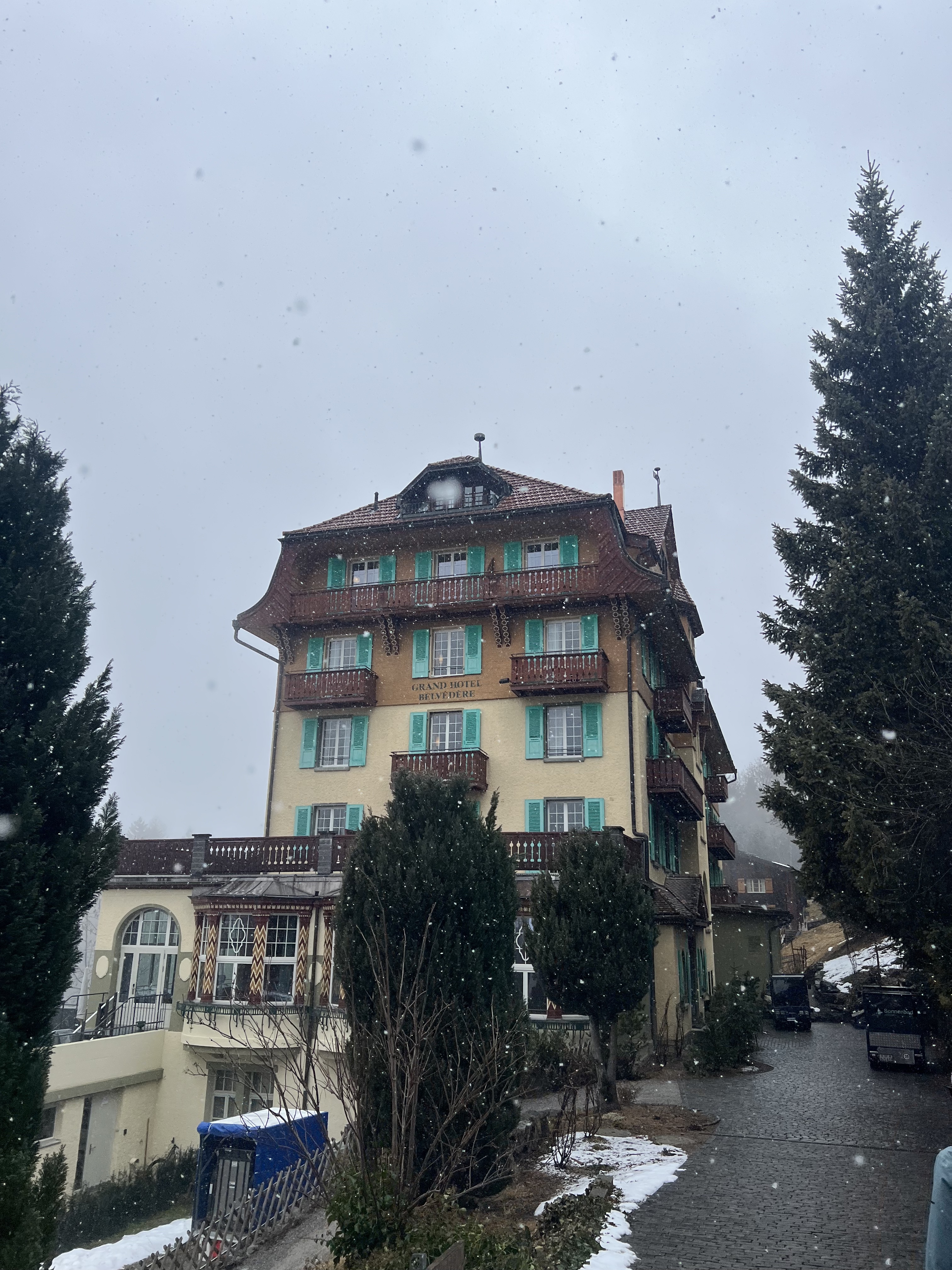 Grand Hotel Belvedere exterior, Wengen, snowing