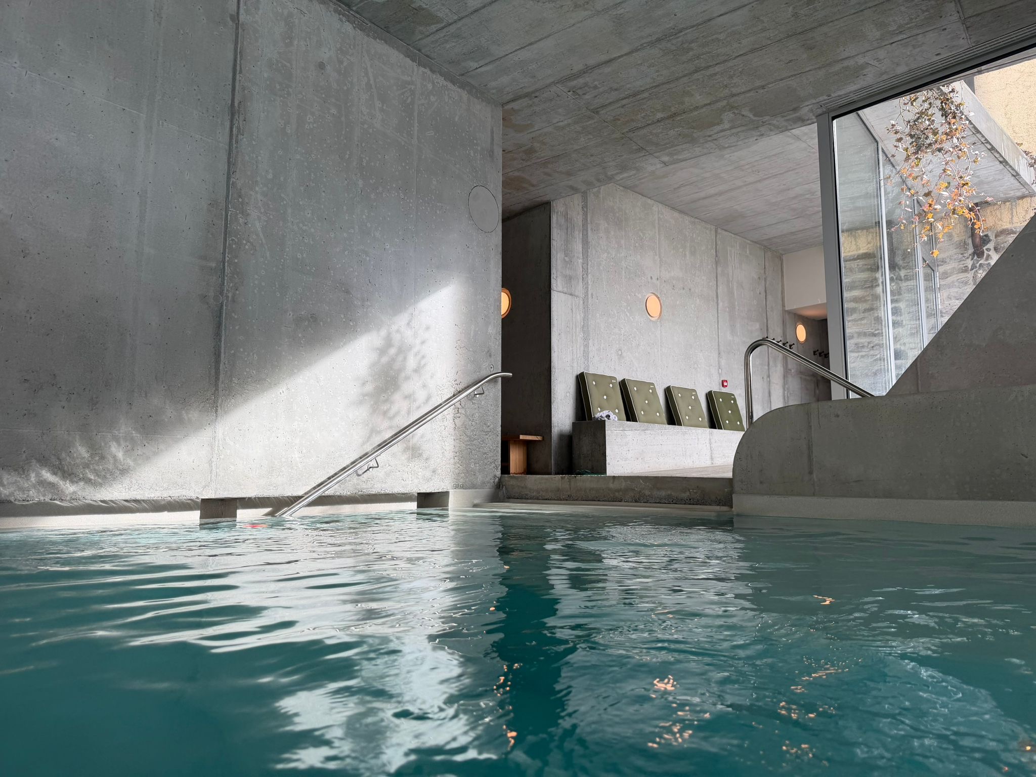 Grand Hotel Belvedere indoor thermal pool concrete spa