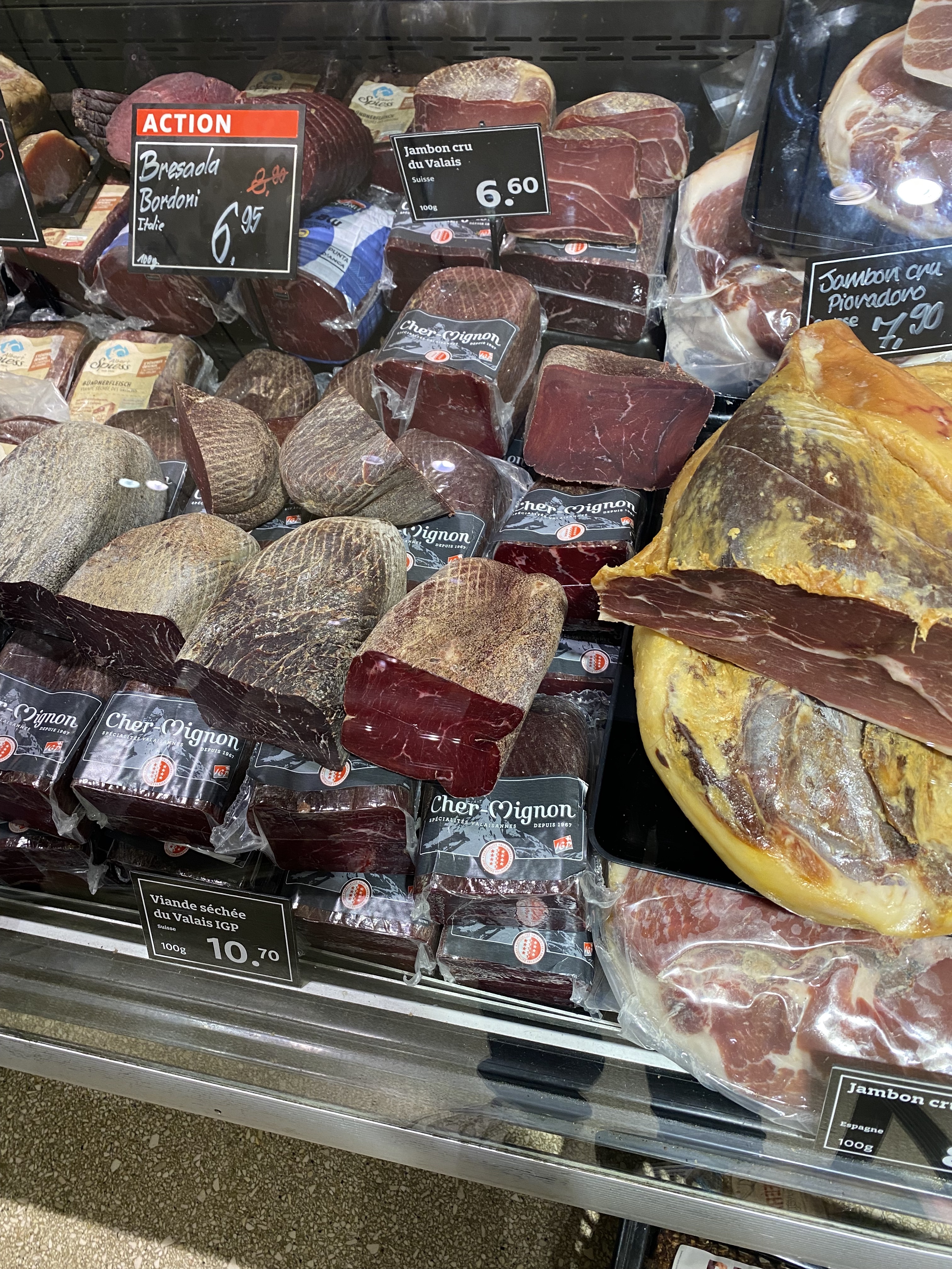 Viande séchée du Valais and cured meats at Manor