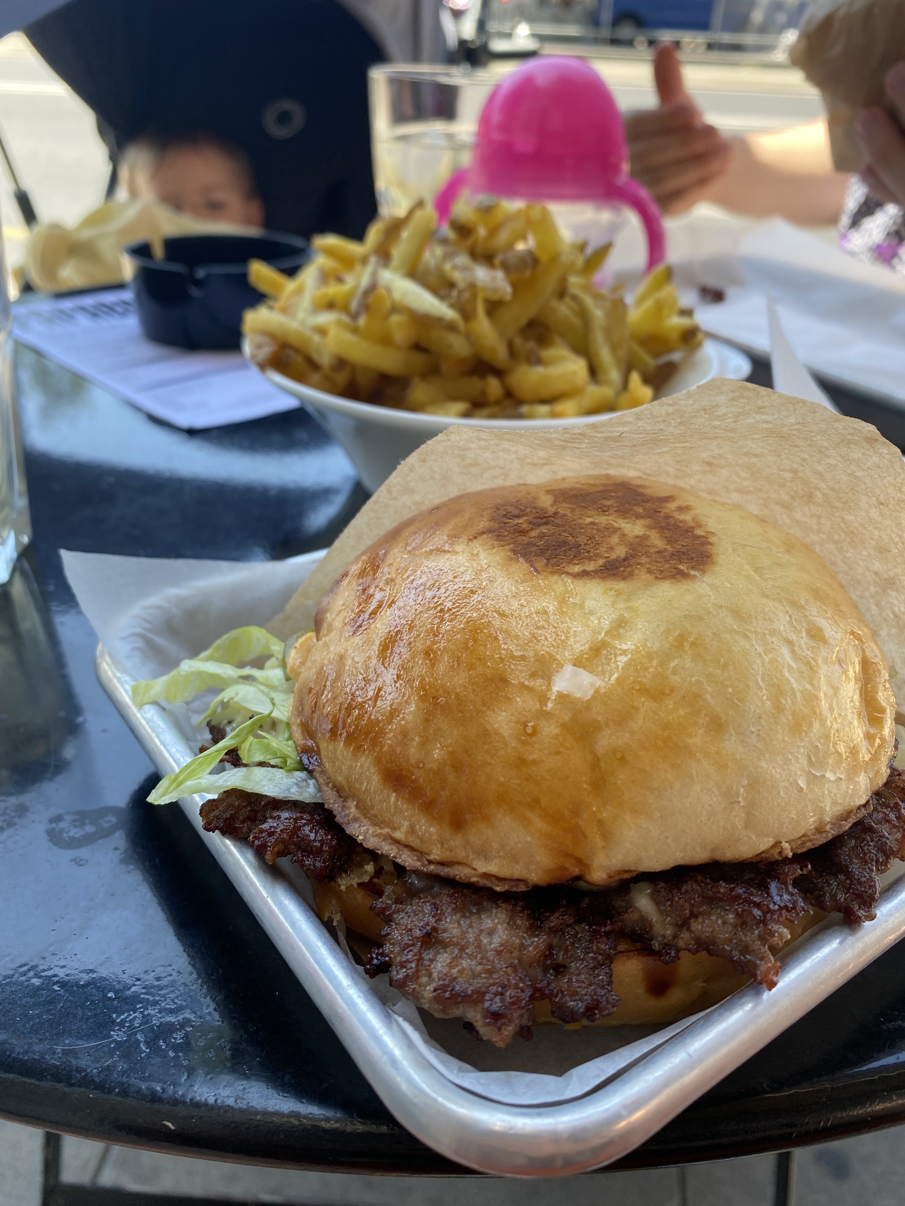 Papabou burger and fries on the terrace, Plainpalais