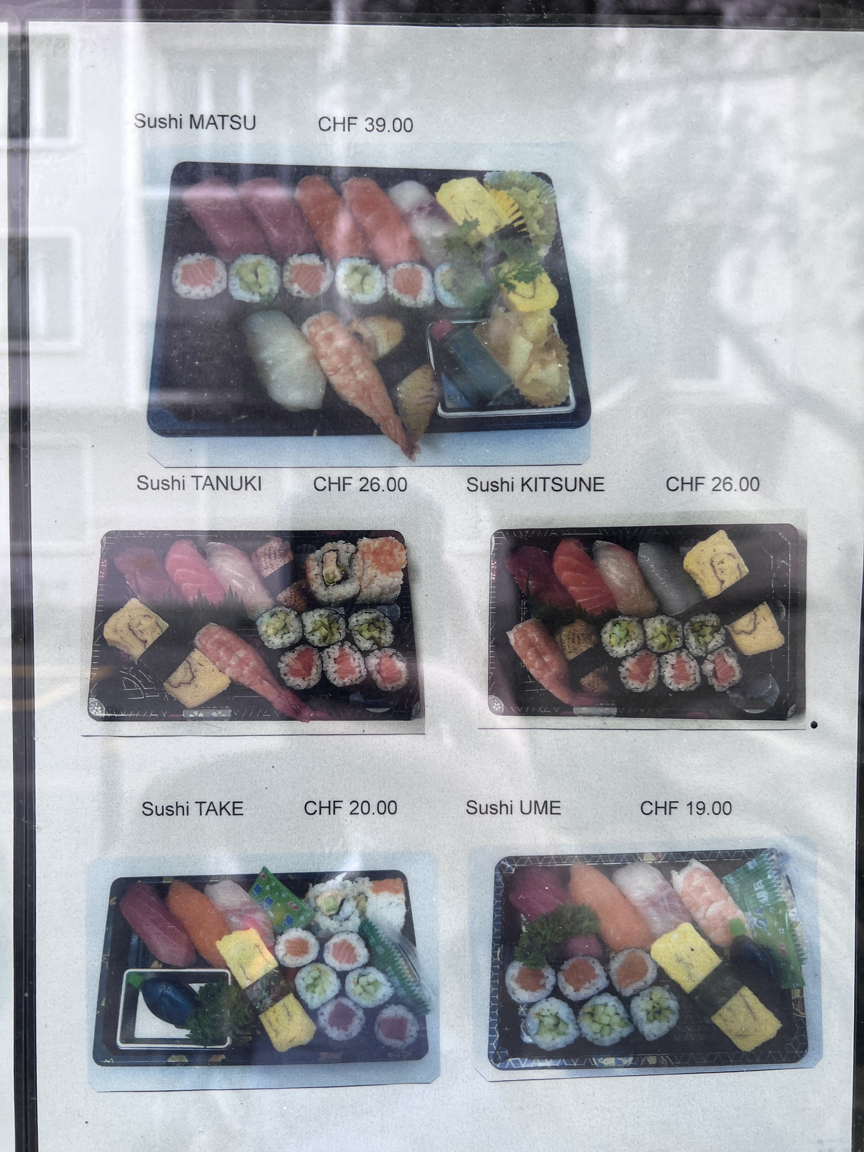 Tanuki sushi platter options